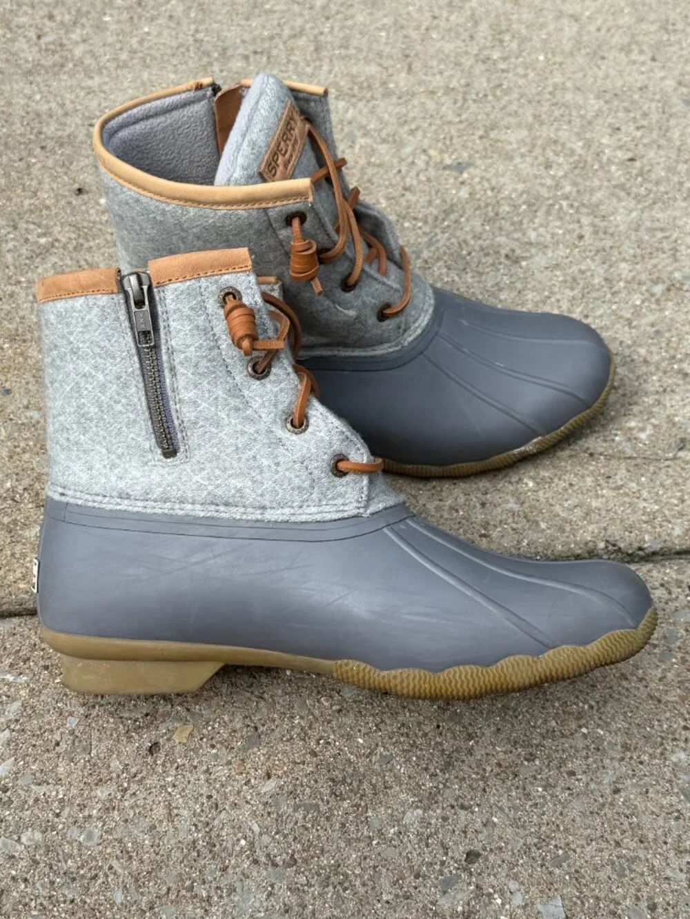 Sperry saltwater emboss